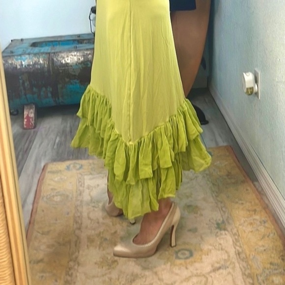Harari, Soft Lime, Silk Blend w/Silk Ruffled Swing Hem, Excellent Condition, XS - Picture 8 of 16